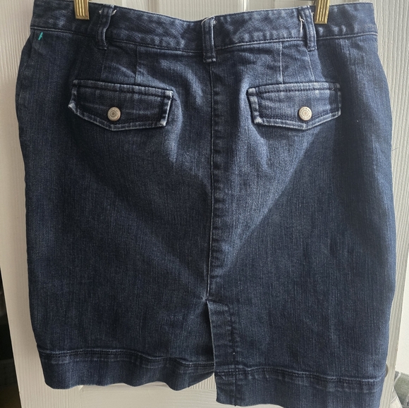 Loft denim skirt size 8 - Picture 3 of 3
